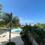 Economico Apto Vista Al Mar.
